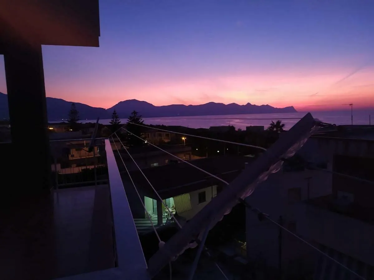 شقة Casa Vacanza Sole & Sale ألكامو مارينا